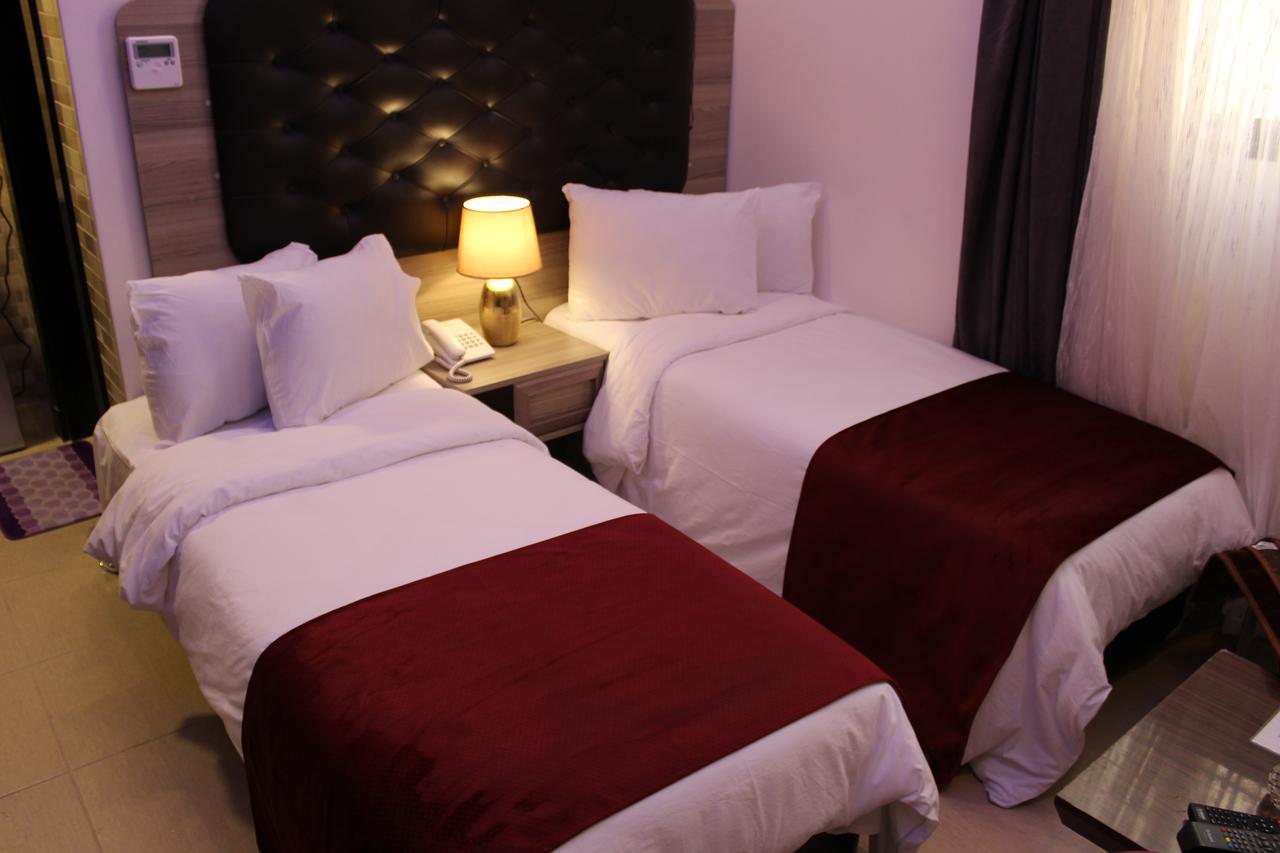 Virginia Hotel Suites Amman Esterno foto