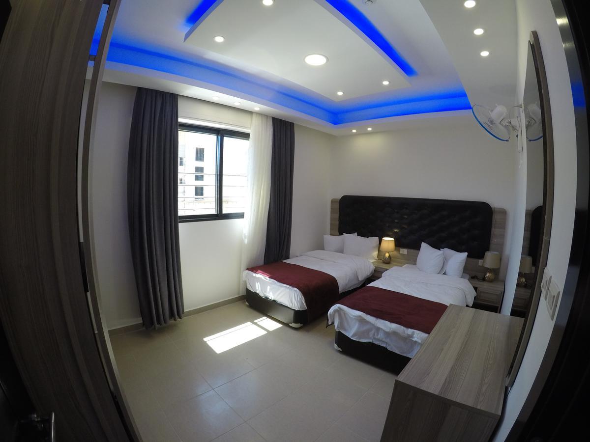 Virginia Hotel Suites Amman Esterno foto