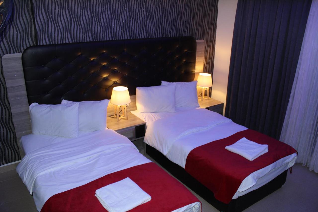 Virginia Hotel Suites Amman Esterno foto