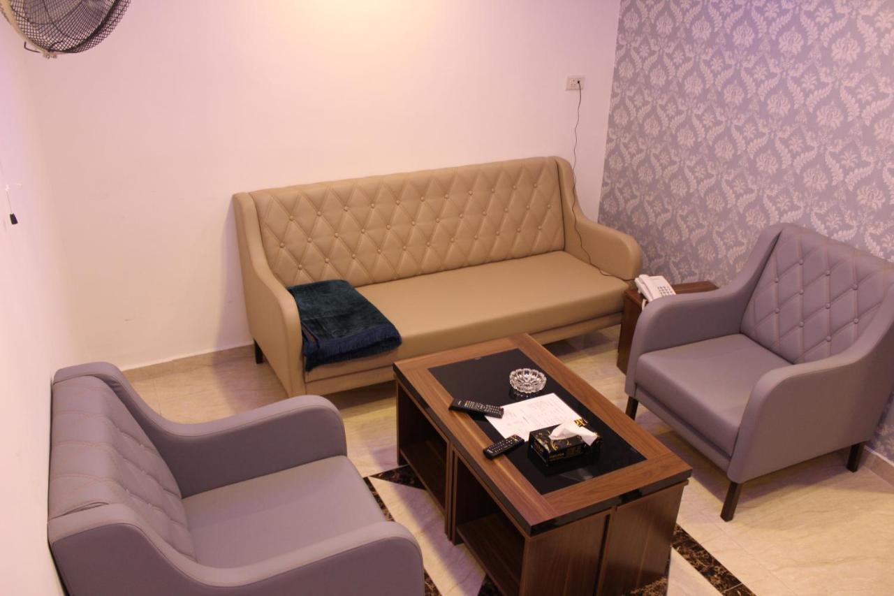 Virginia Hotel Suites Amman Esterno foto